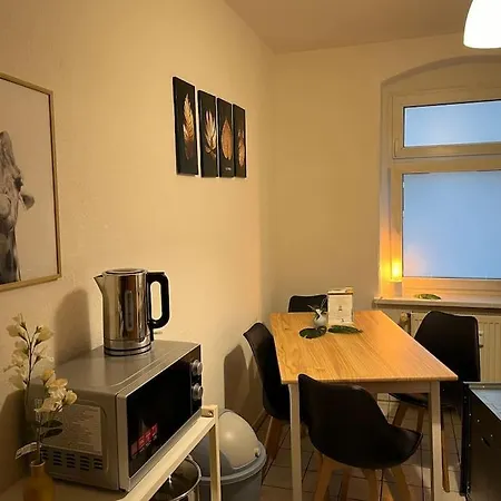 Blue Chili 21-3 - 3 Schlafzimmer - 7 Betten - Balkon Apartment Magdeburg